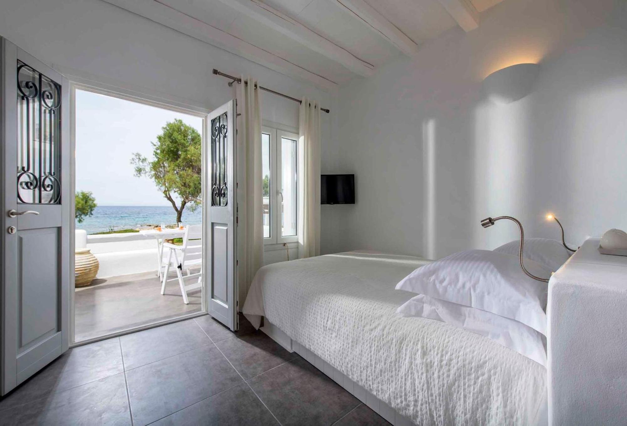 Nefeli Sunset Studios Pollonia Room photo